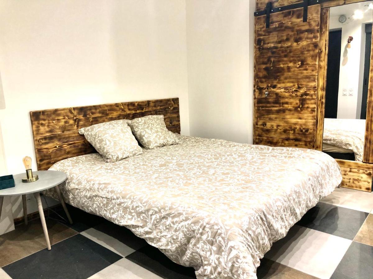Studio Cocooning Spa, Lit Xxl, Cour Exterieure Le Puy-en-Velay Εξωτερικό φωτογραφία