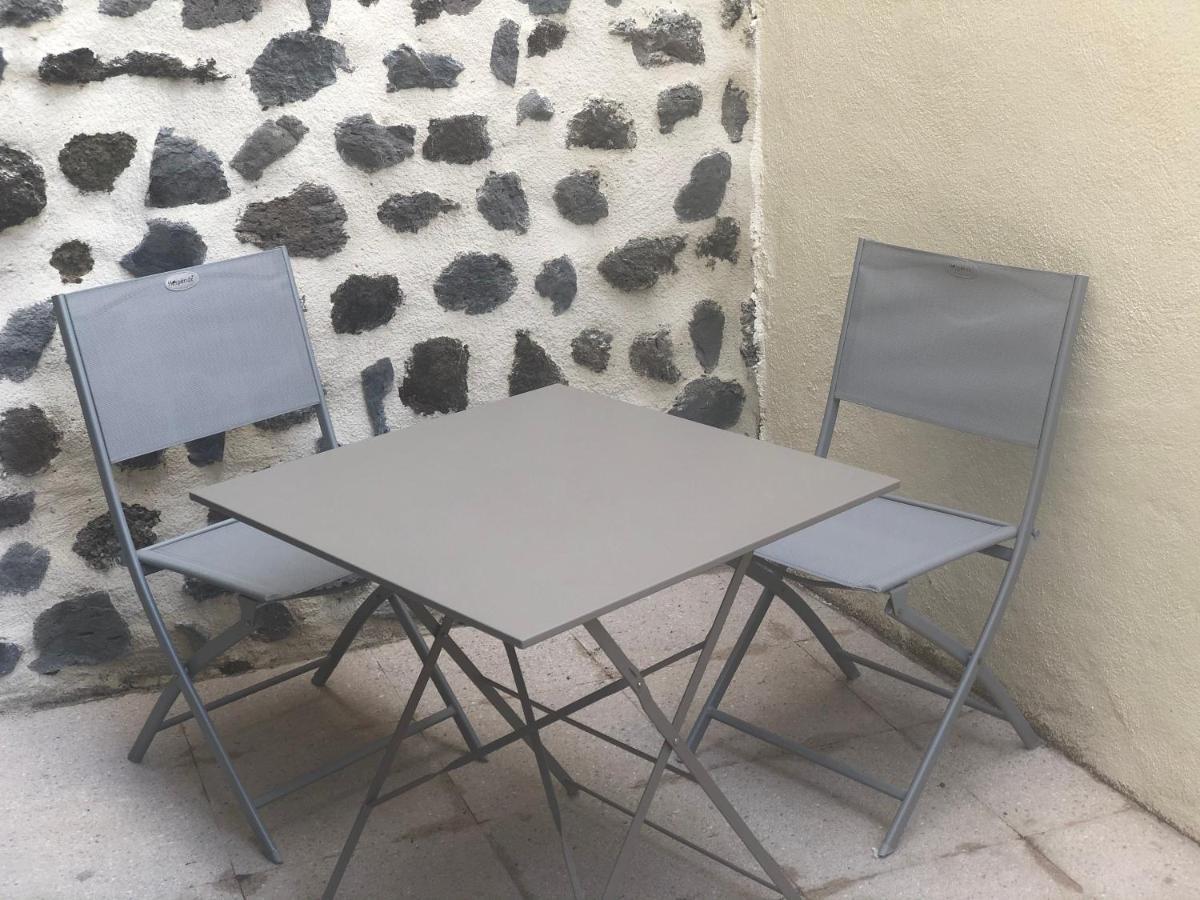 Studio Cocooning Spa, Lit Xxl, Cour Exterieure Le Puy-en-Velay Εξωτερικό φωτογραφία