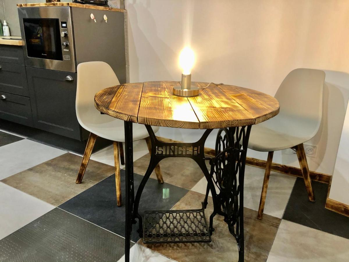 Studio Cocooning Spa, Lit Xxl, Cour Exterieure Le Puy-en-Velay Εξωτερικό φωτογραφία