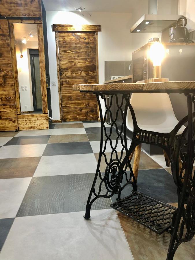 Studio Cocooning Spa, Lit Xxl, Cour Exterieure Le Puy-en-Velay Εξωτερικό φωτογραφία